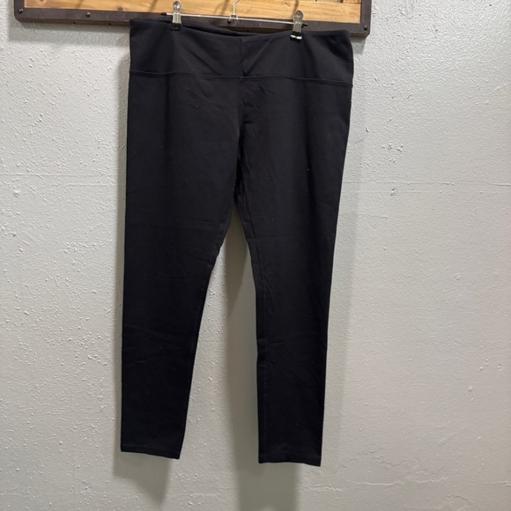Tuff Athletics Black Cropped‎ Leggings